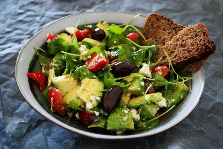 Beyond the Garnish: Creative and Delicious Ways to Cook with Microgreens: supporting editorial scene 1