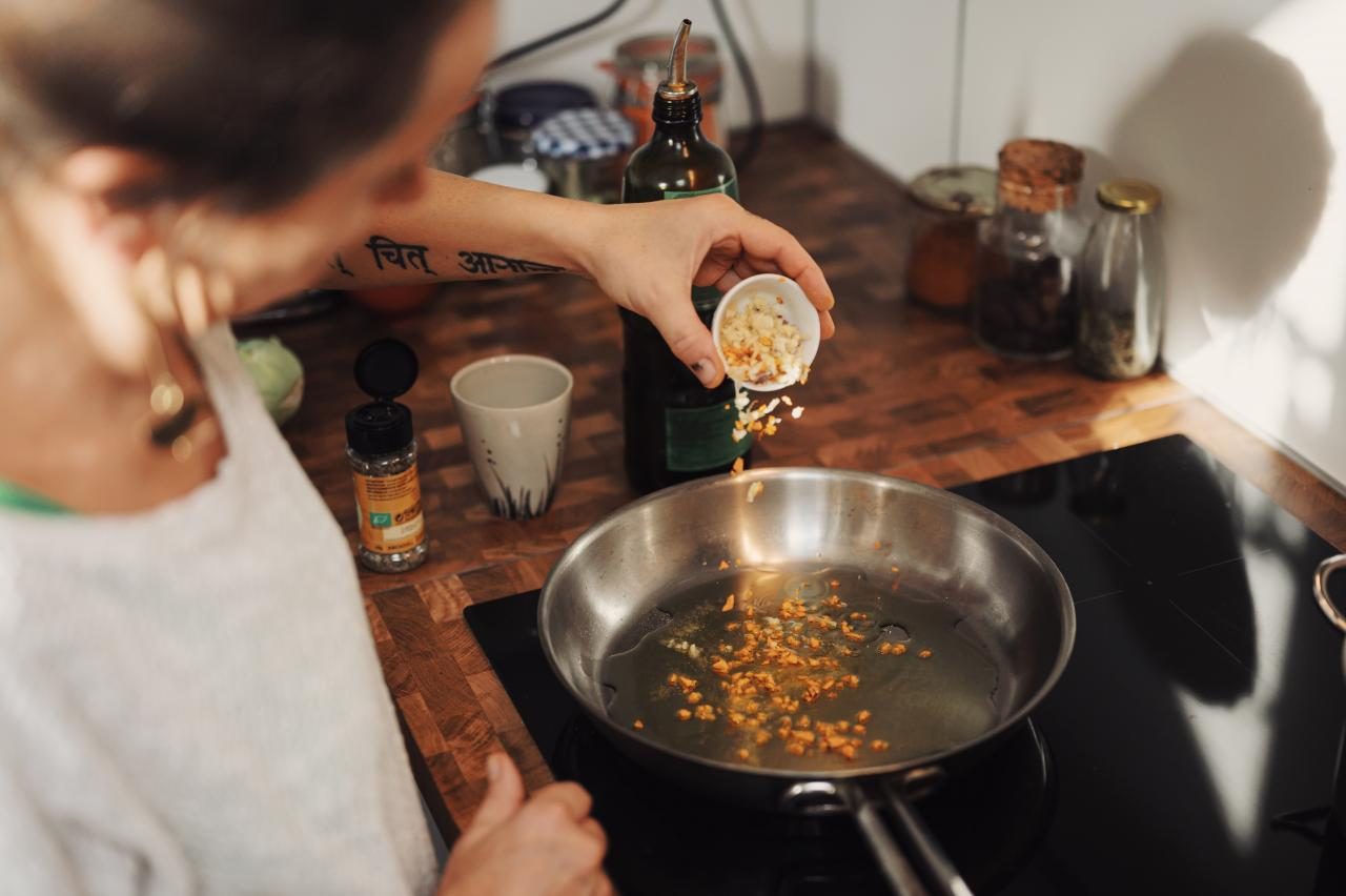 Beyond the Recipe Card: 5 Essential Books That Will Teach You How to Cook: supporting editorial scene 1