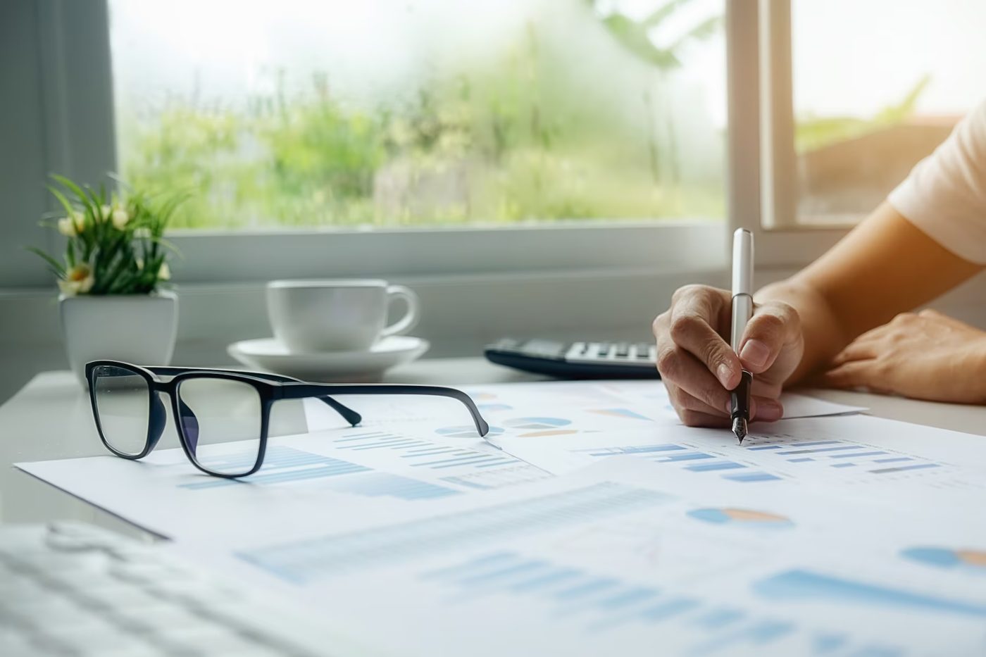 From Hobby to Harvest: How to Transition Your Passion into a Profitable Venture: supporting editorial scene 1