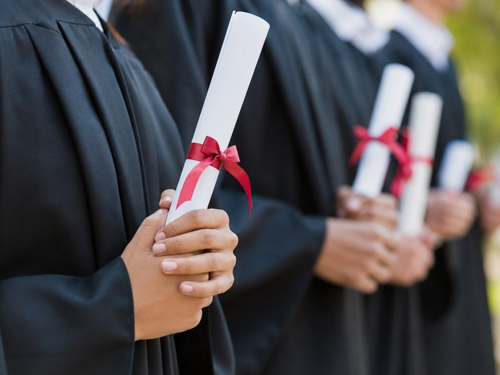 The High-Yield Degree: Which Four-Year Majors Maximize Your Earning Potential (article editorial guide): a close-up detail shot of the subject